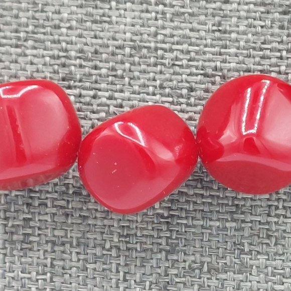 Red Beaded Necklace Resin Gold Toned Separator Beads Hidden Barrel Clasp 28" - Picture 4 of 8